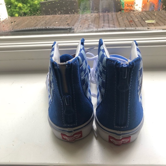 NWT youth Vans, size 2.5 - Picture 4 of 4